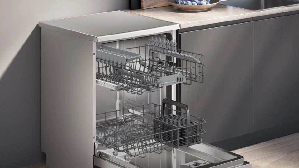 Siemens SN216I00DT Bulaşık Makinesi